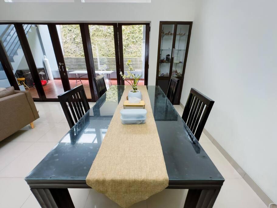Adora Chill & Cozy Rumah liburan Bandung