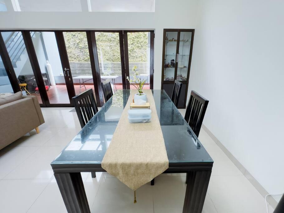 Adora Chill & Cozy Rumah liburan Bandung